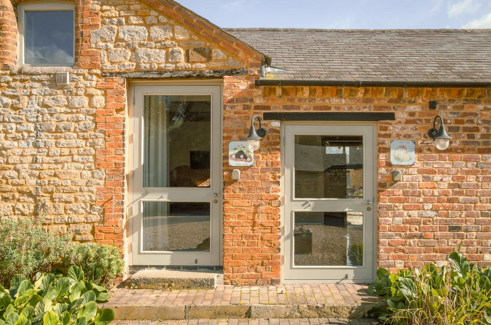 Mole Hole Apartment Towcester Exterior photo